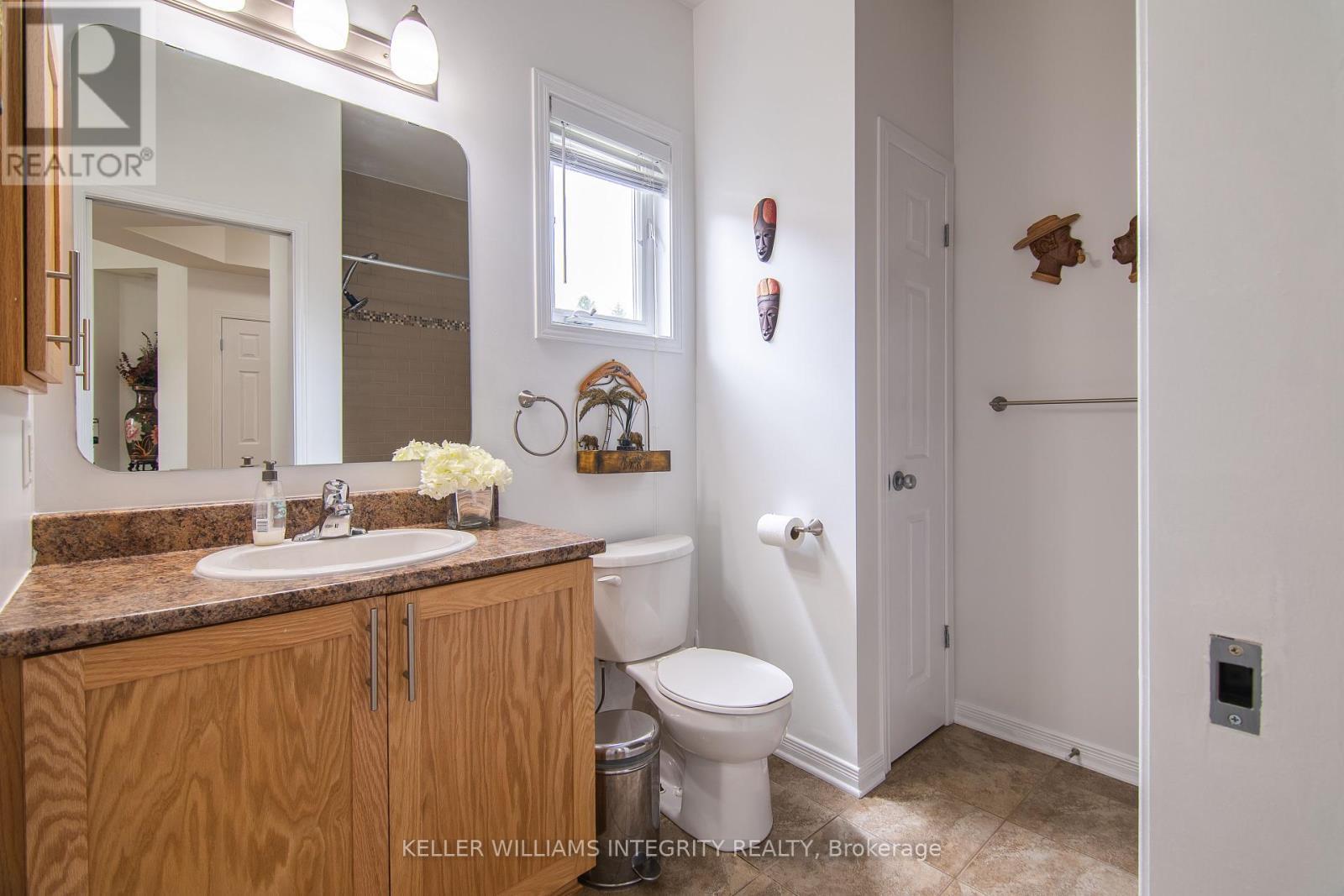 












21 EDWARD VINCE EVANS COURT

,
Arnprior,




Ontario
K7S0K5

