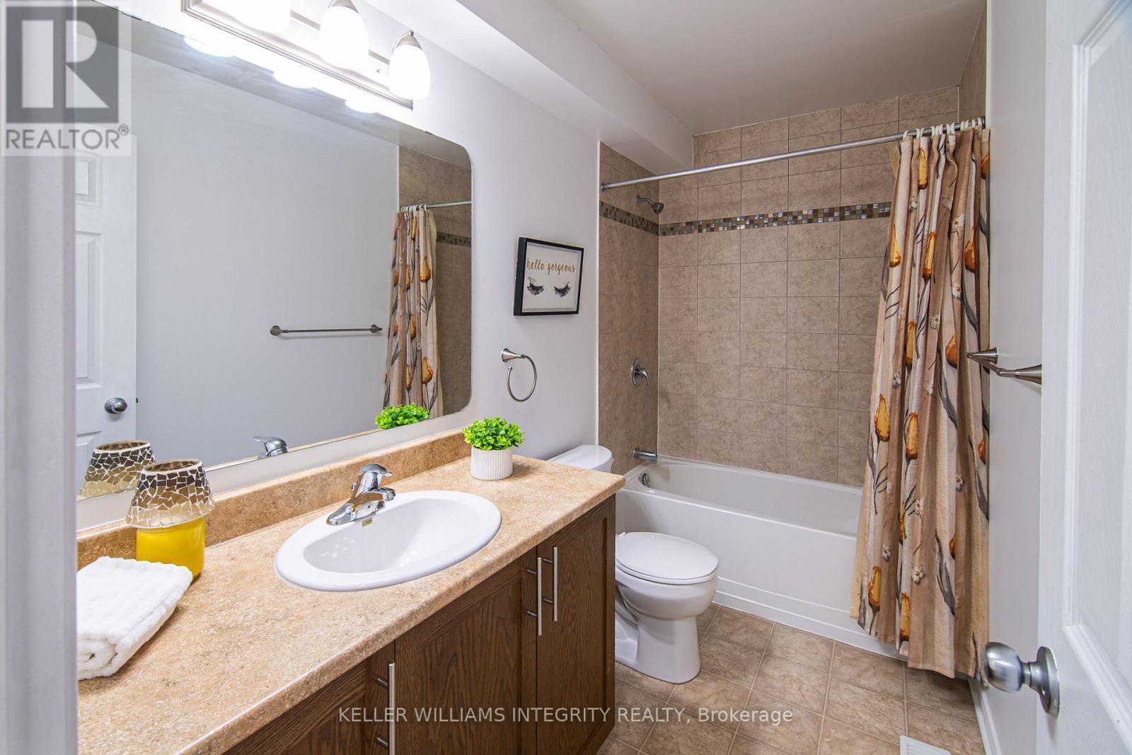 












21 EDWARD VINCE EVANS COURT

,
Arnprior,




Ontario
K7S0K5


