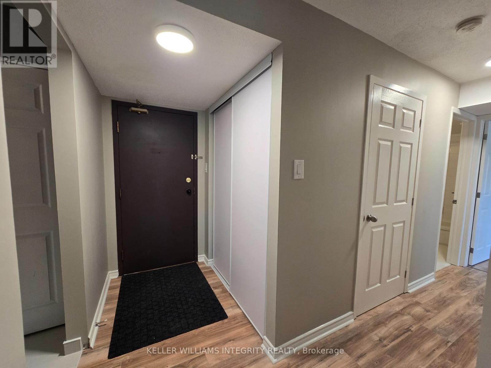 












215 - 270 LORRY GREENBERG DRIVE

,
Ottawa,




Ontario
K1T3K2

