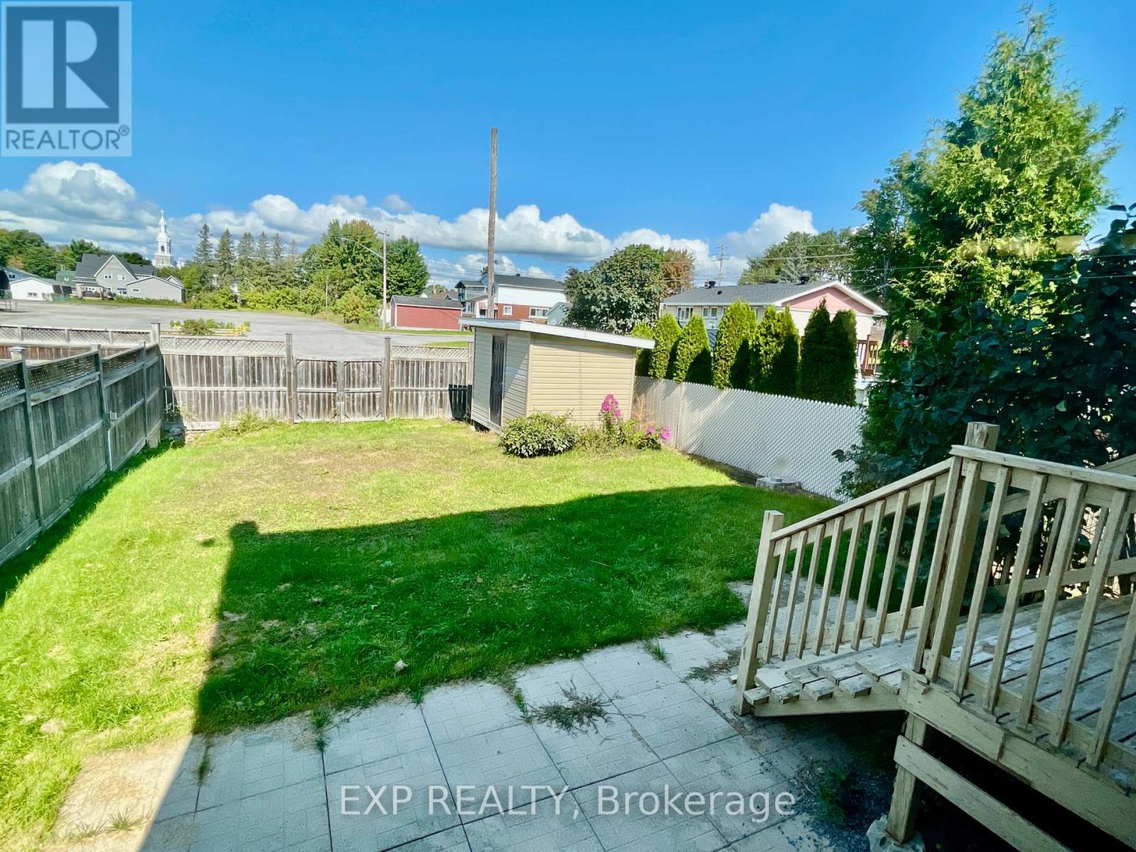












2175 PATRICIA STREET

,
Clarence-Rockland,




Ontario
K4K1V8

