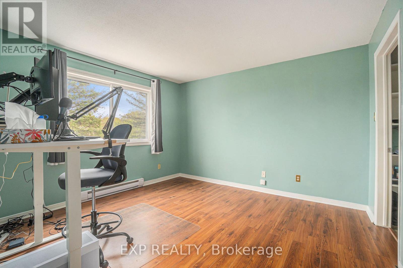 












210 - 280 BRITTANY DRIVE

,
Ottawa,




Ontario
K1K4M4

