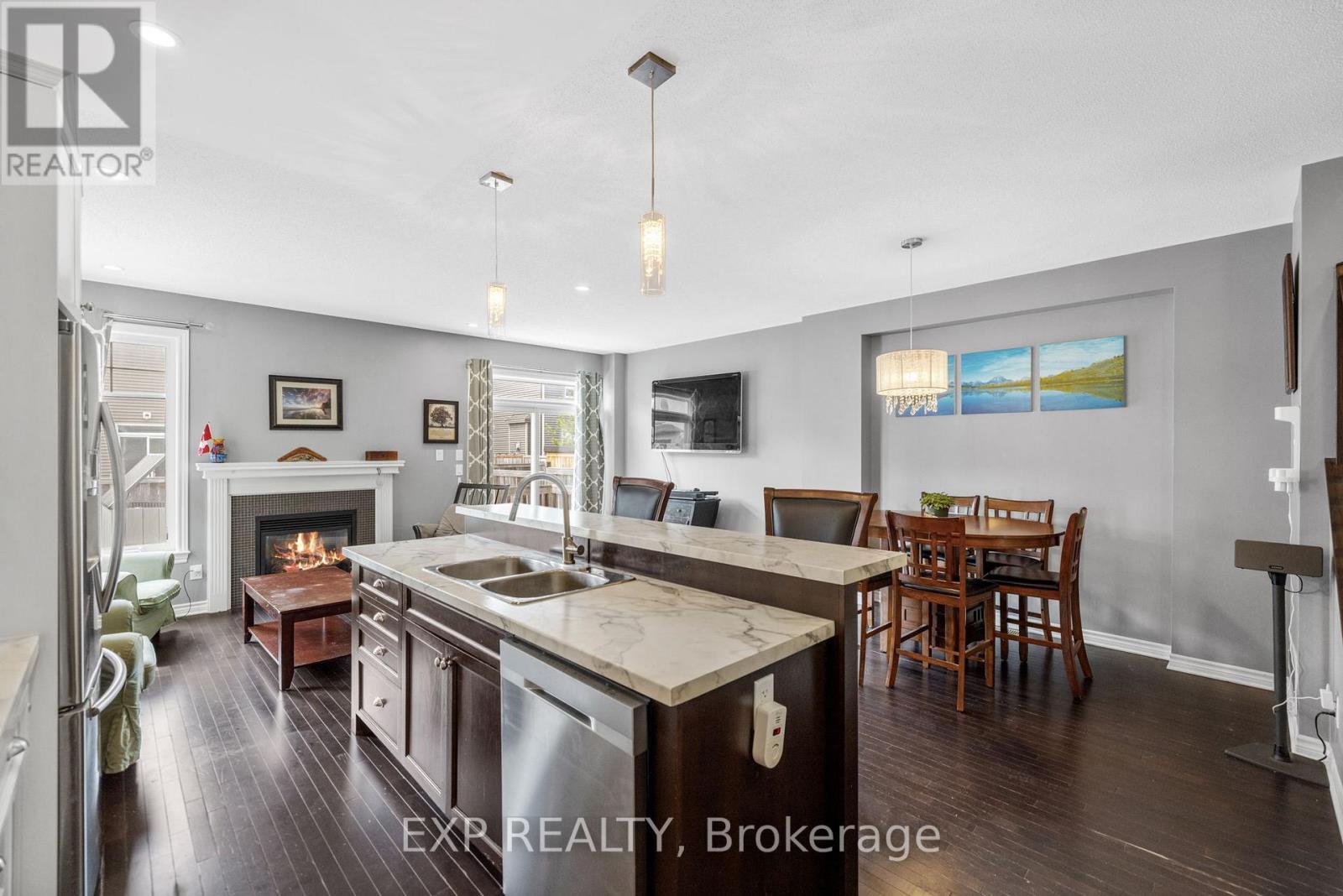 












613 WILLOWMERE WAY

,
Ottawa,




Ontario
K1T0K2

