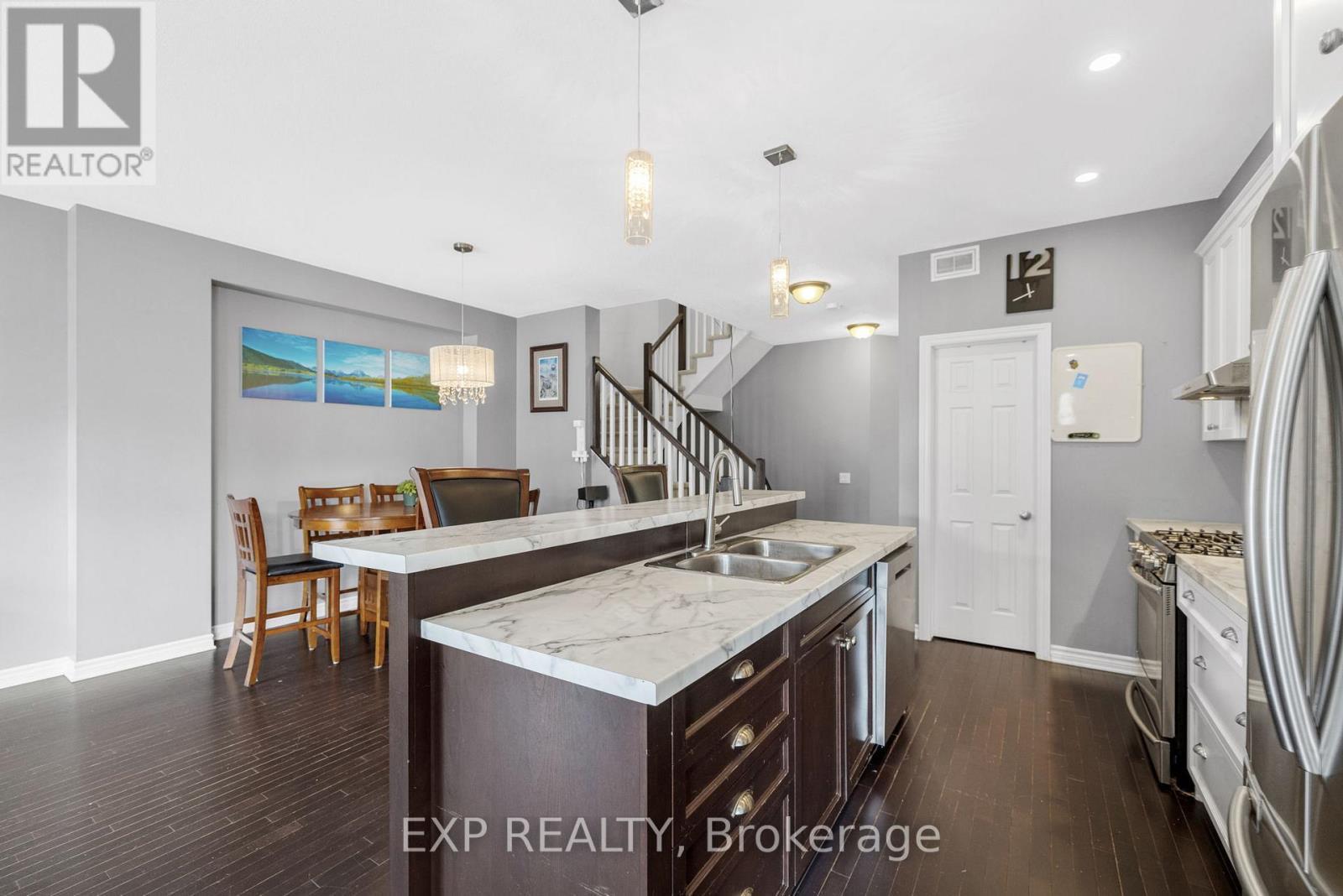 












613 WILLOWMERE WAY

,
Ottawa,




Ontario
K1T0K2

