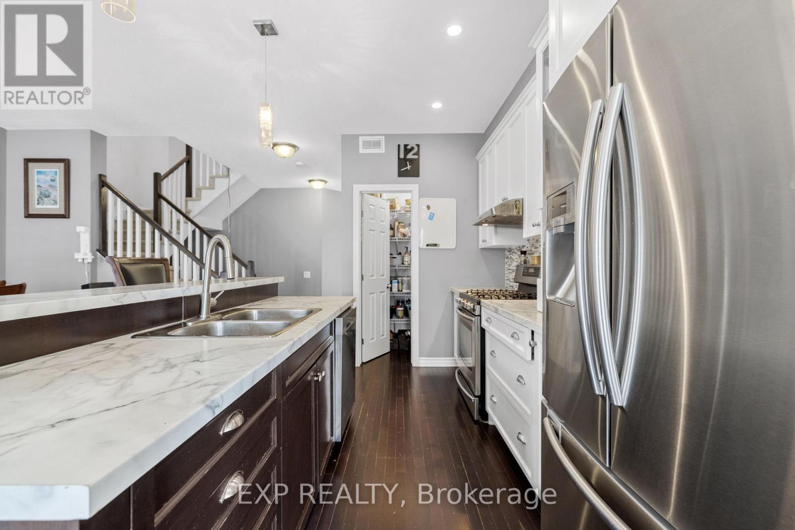 












613 WILLOWMERE WAY

,
Ottawa,




Ontario
K1T0K2

