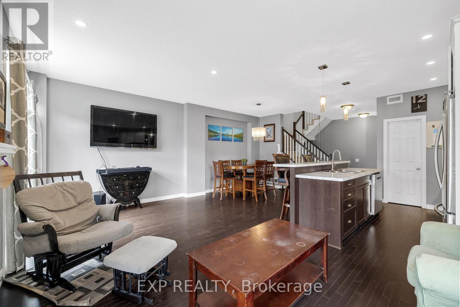 












613 WILLOWMERE WAY

,
Ottawa,




Ontario
K1T0K2

