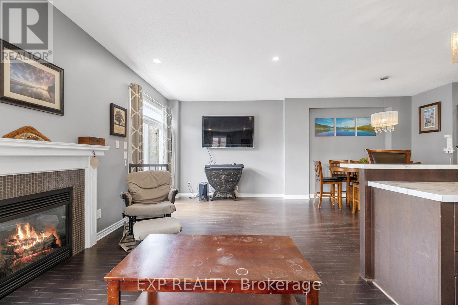 












613 WILLOWMERE WAY

,
Ottawa,




Ontario
K1T0K2

