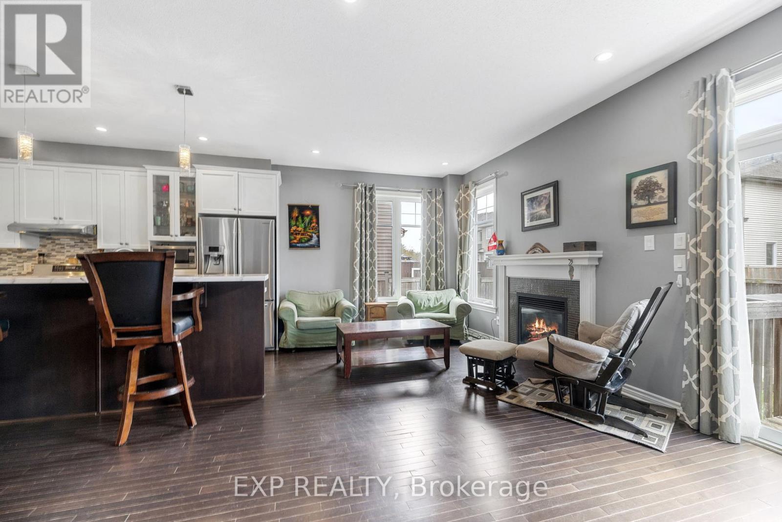 












613 WILLOWMERE WAY

,
Ottawa,




Ontario
K1T0K2

