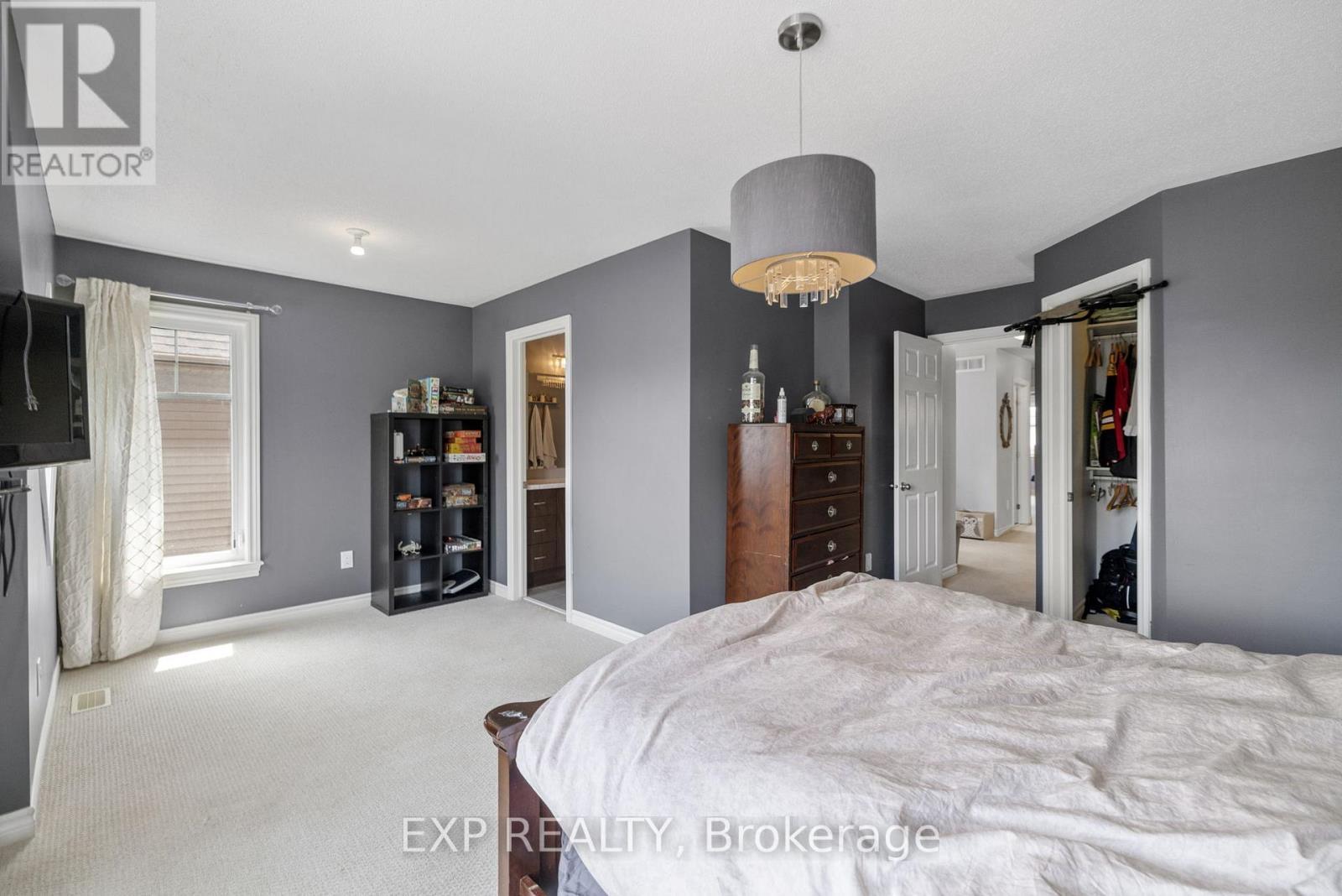 












613 WILLOWMERE WAY

,
Ottawa,




Ontario
K1T0K2

