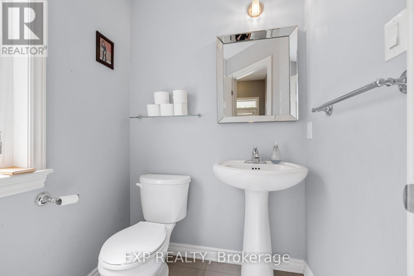 












613 WILLOWMERE WAY

,
Ottawa,




Ontario
K1T0K2

