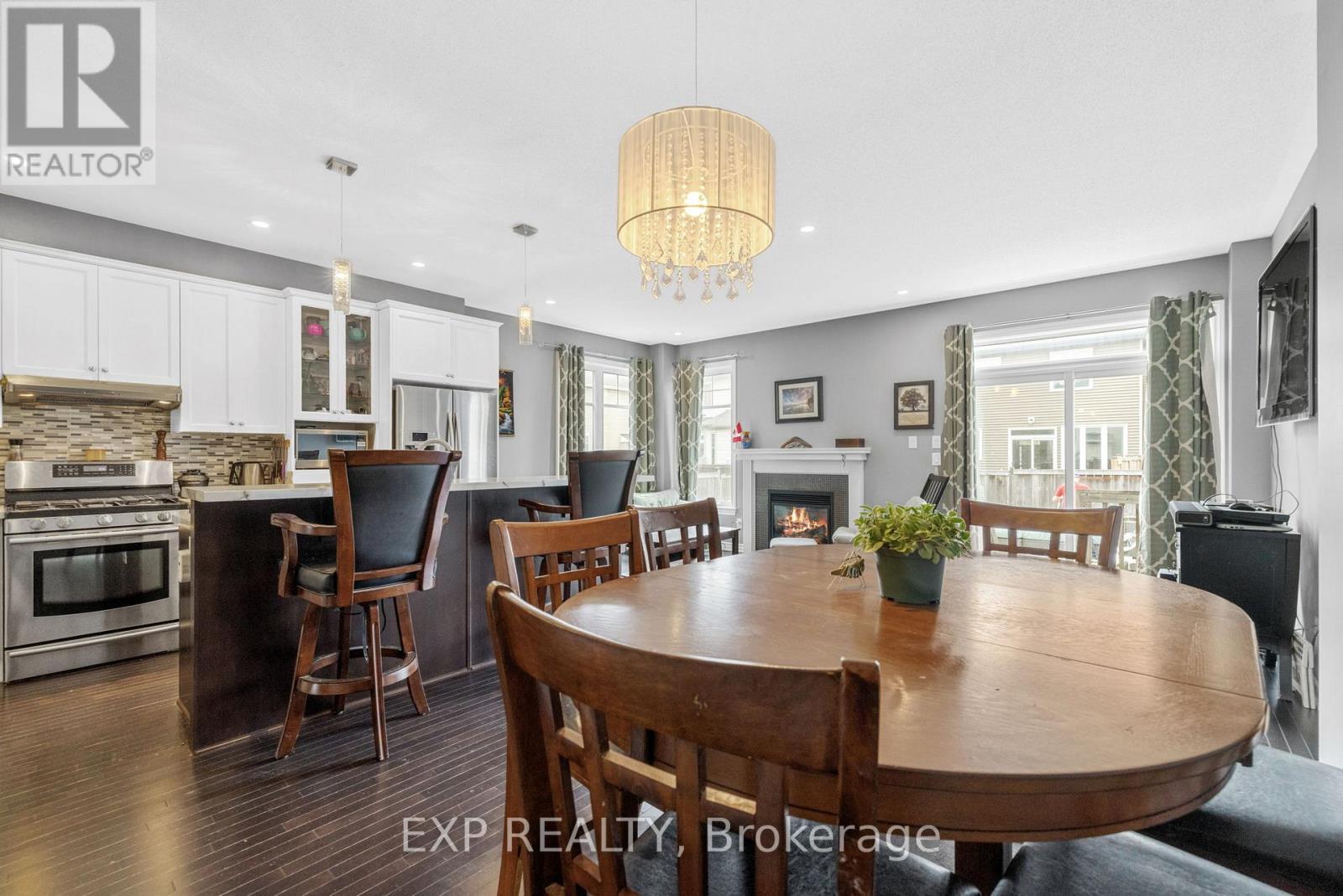 












613 WILLOWMERE WAY

,
Ottawa,




Ontario
K1T0K2

