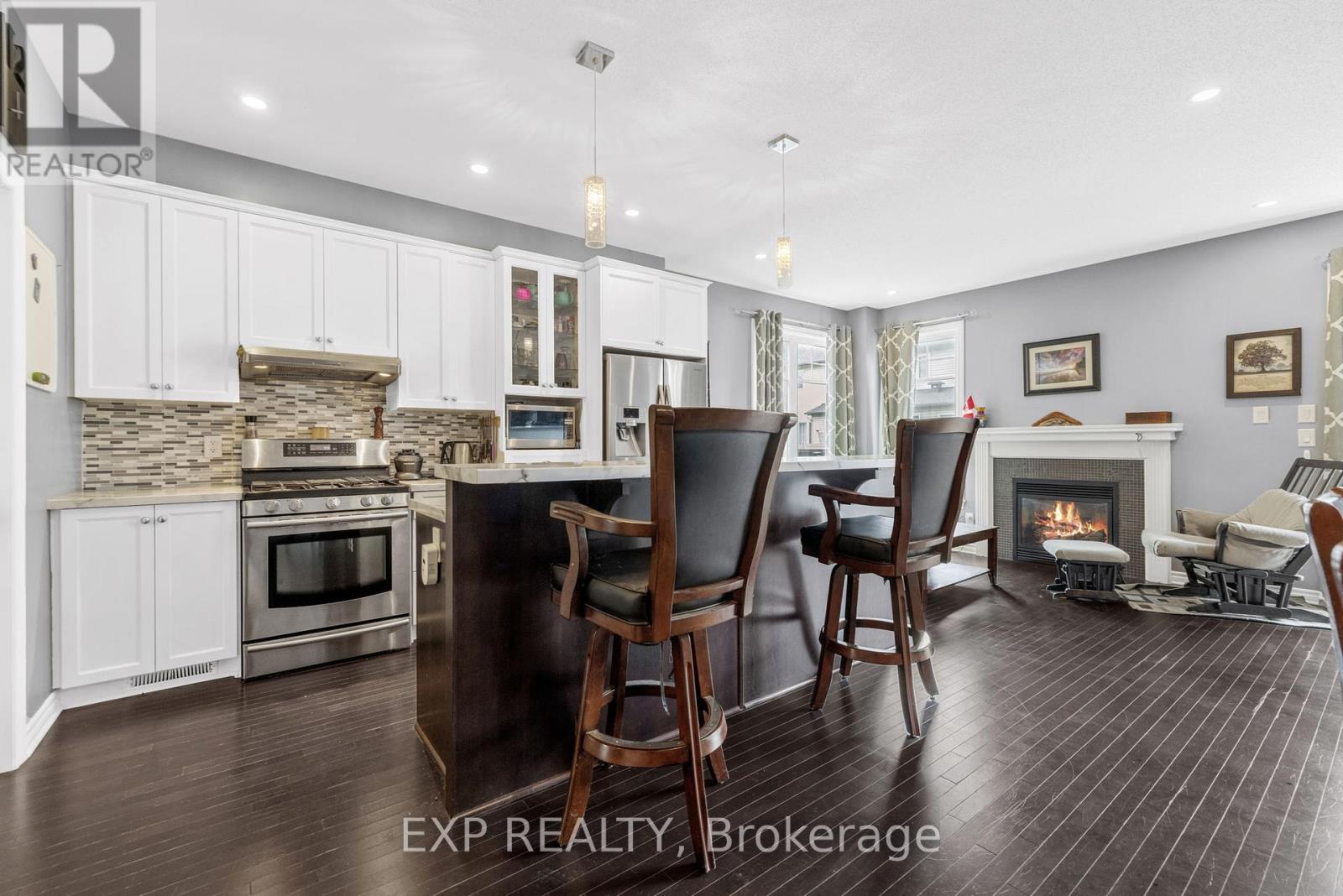 












613 WILLOWMERE WAY

,
Ottawa,




Ontario
K1T0K2

