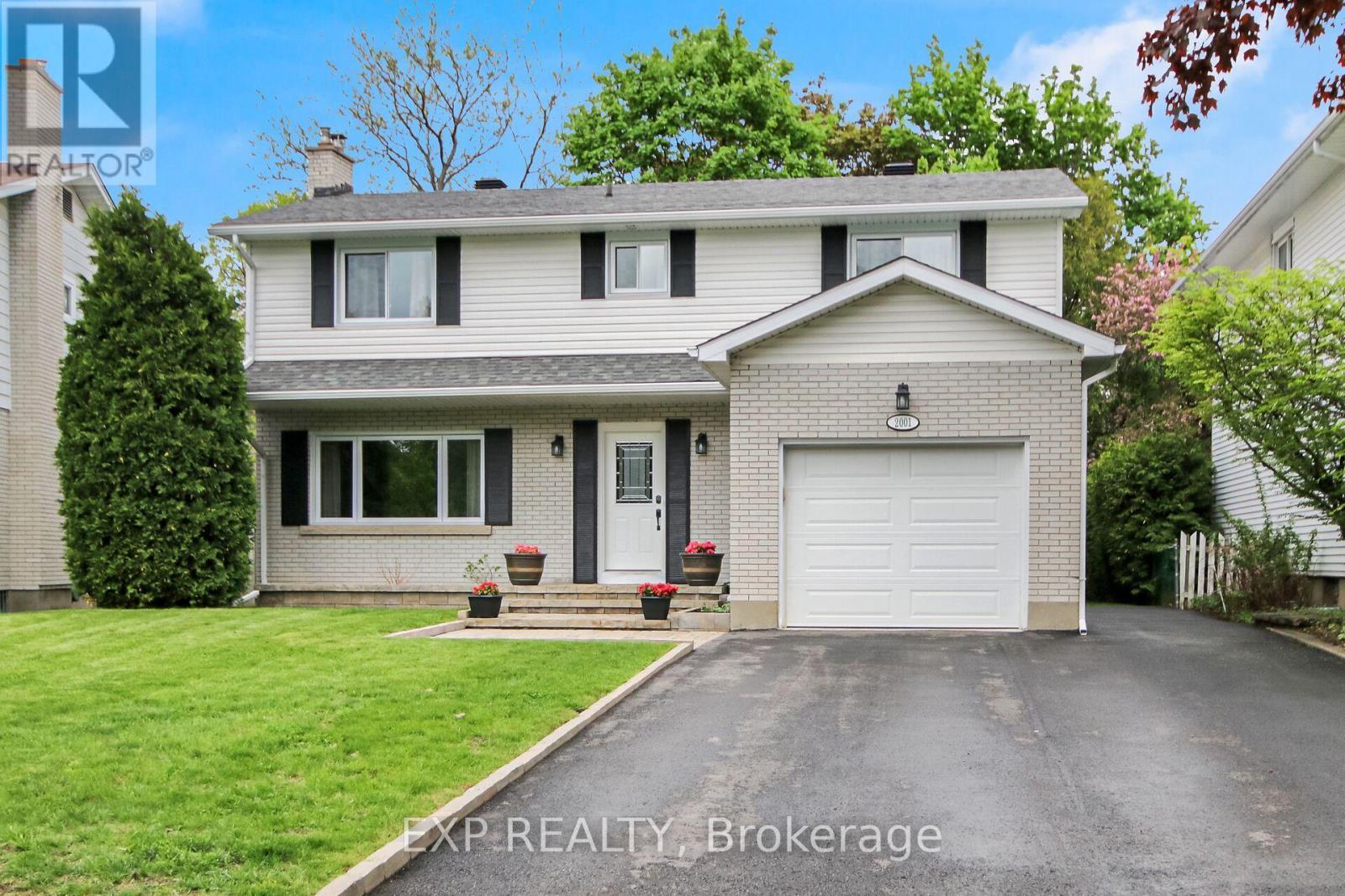 












2001 NEEPAWA AVENUE

,
Ottawa,




Ontario
K2A3L4

