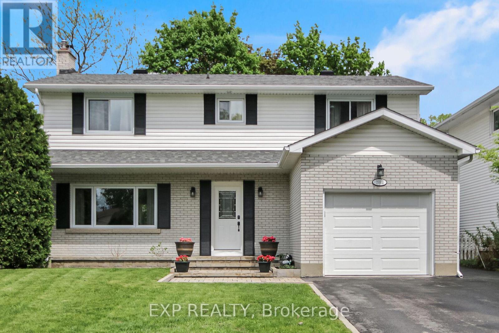 












2001 NEEPAWA AVENUE

,
Ottawa,




Ontario
K2A3L4


