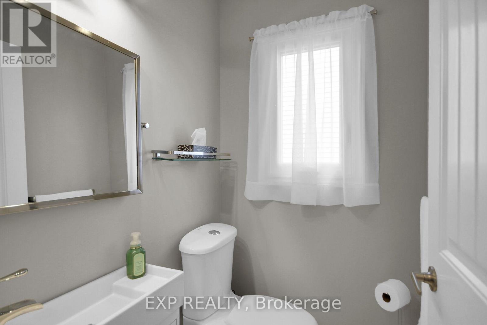 












2001 NEEPAWA AVENUE

,
Ottawa,




Ontario
K2A3L4

