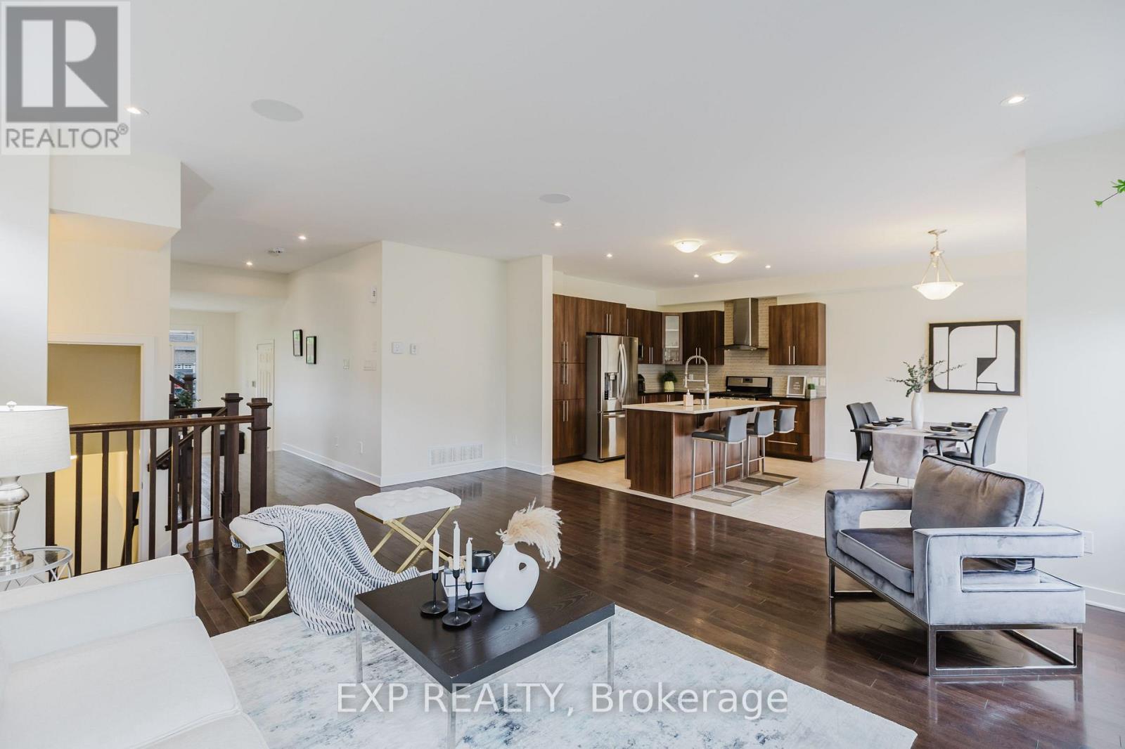 












301 BRETTONWOOD RIDGE

,
Ottawa,




Ontario
K2T0H8

