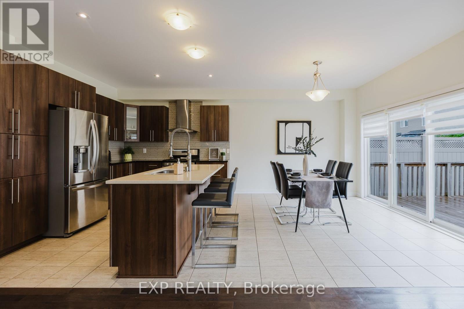 












301 BRETTONWOOD RIDGE

,
Ottawa,




Ontario
K2T0H8

