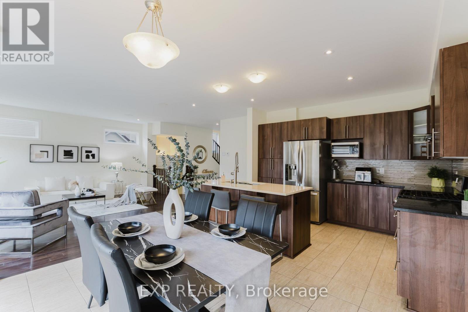 












301 BRETTONWOOD RIDGE

,
Ottawa,




Ontario
K2T0H8

