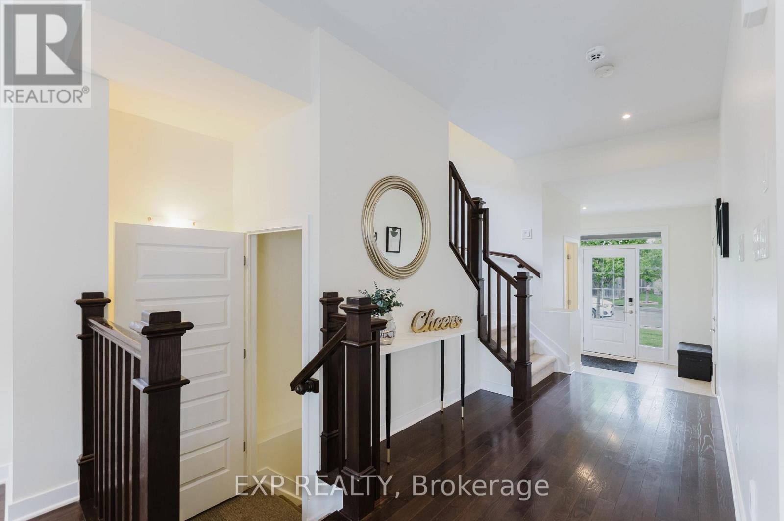 












301 BRETTONWOOD RIDGE

,
Ottawa,




Ontario
K2T0H8

