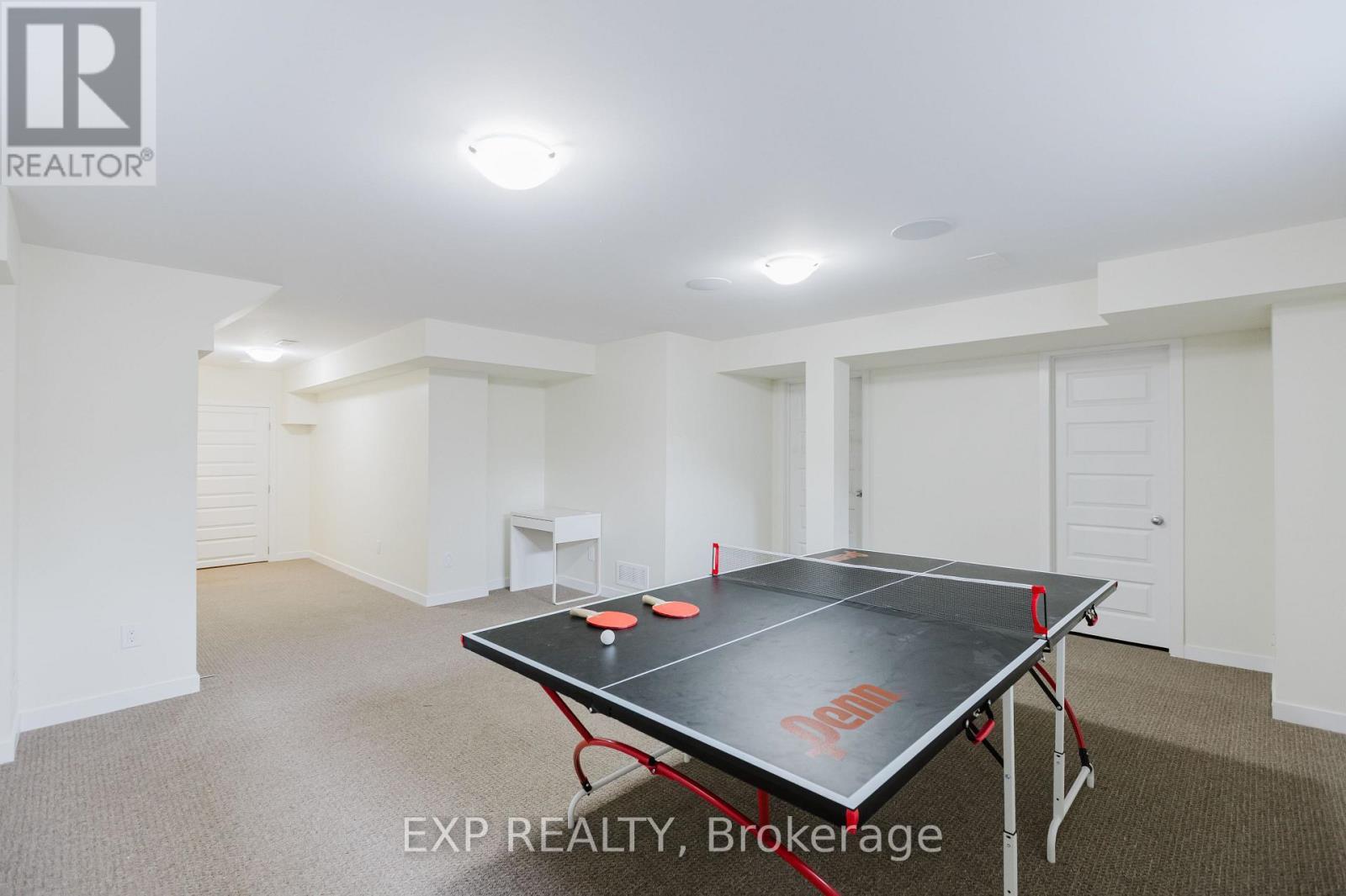 












301 BRETTONWOOD RIDGE

,
Ottawa,




Ontario
K2T0H8

