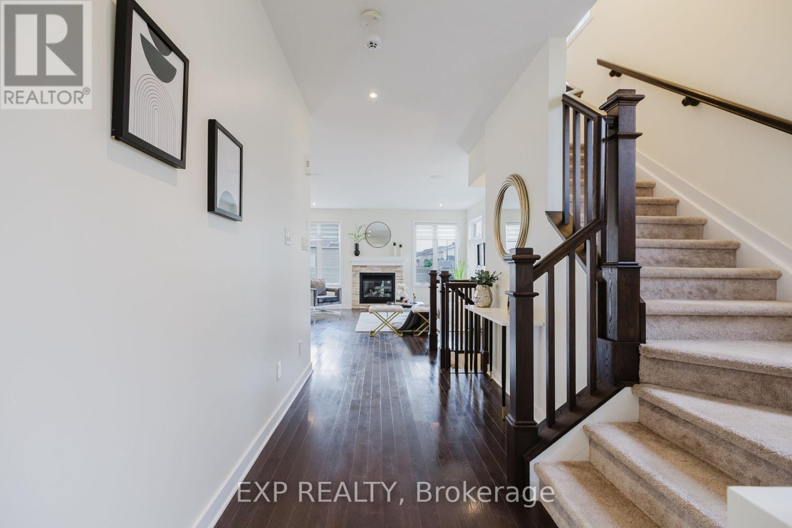 












301 BRETTONWOOD RIDGE

,
Ottawa,




Ontario
K2T0H8

