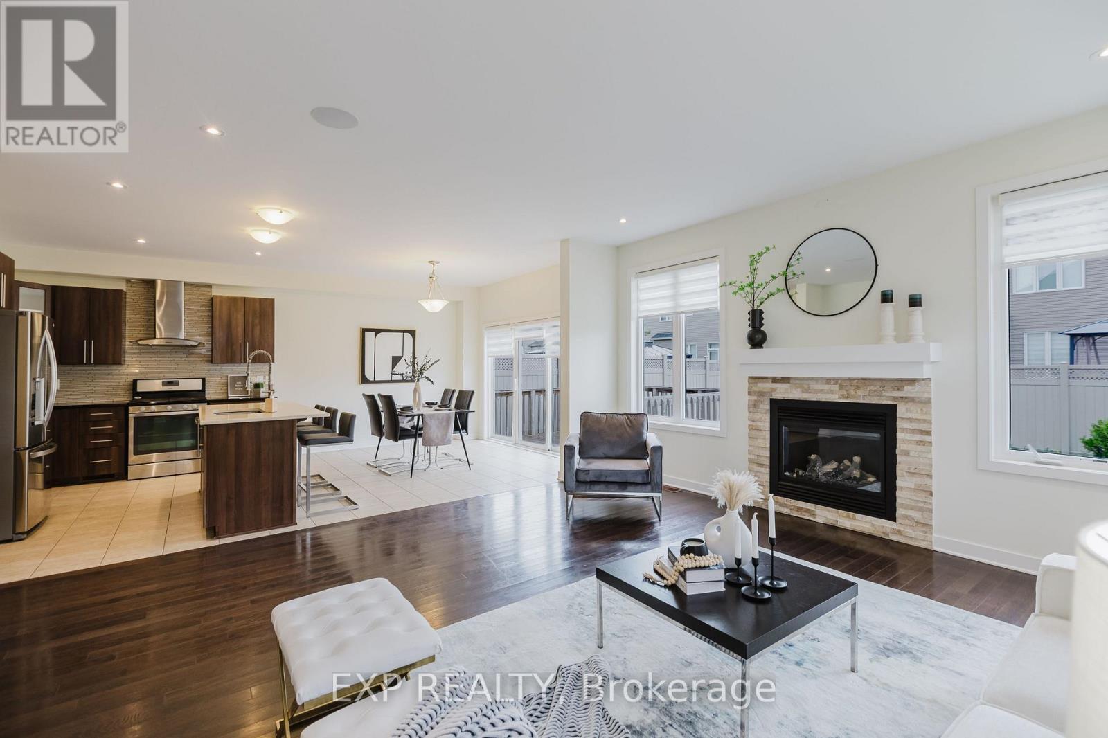 












301 BRETTONWOOD RIDGE

,
Ottawa,




Ontario
K2T0H8


