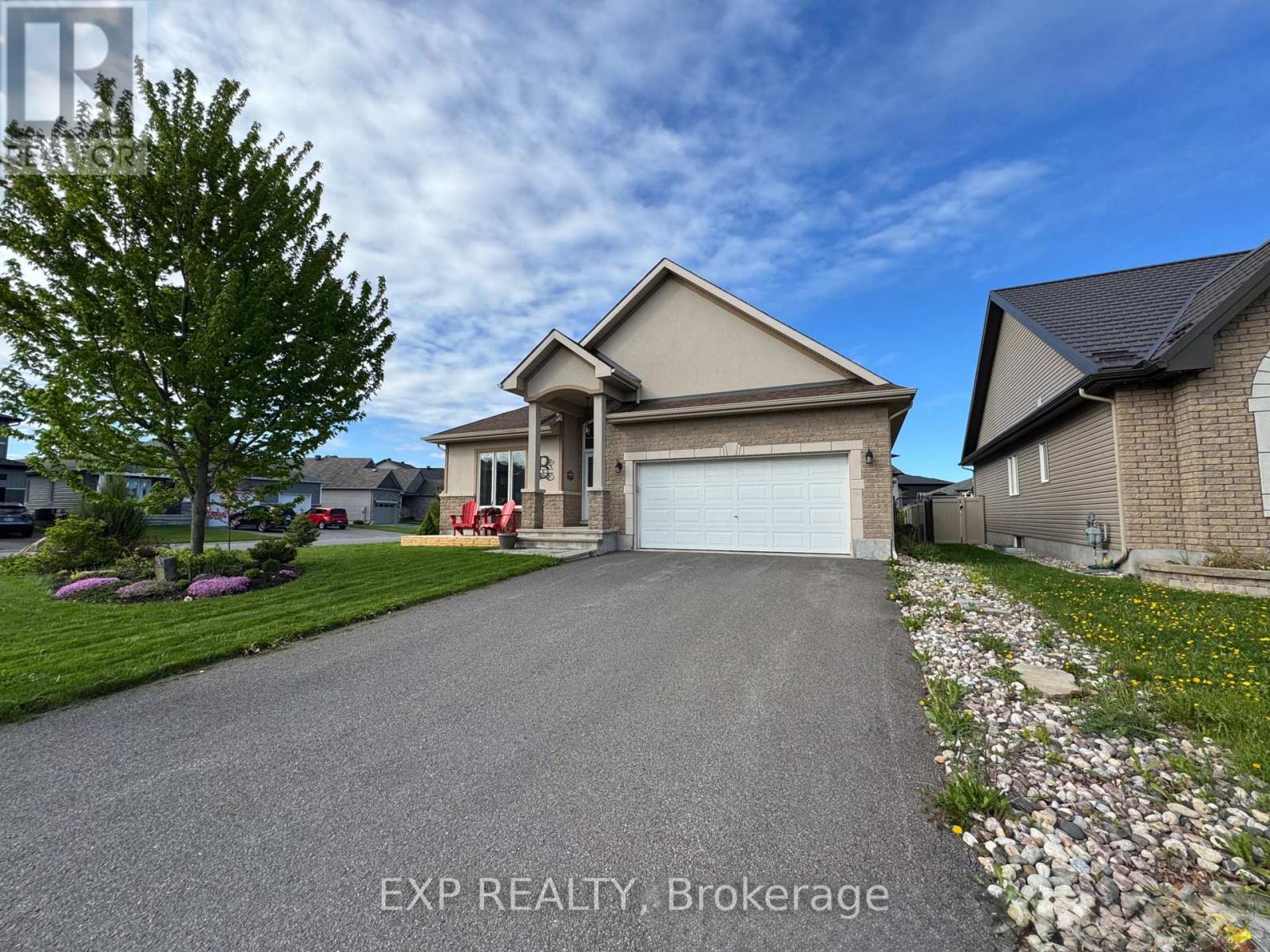 












369 ZIRCON STREET

,
Clarence-Rockland,




Ontario
K4K0H9


