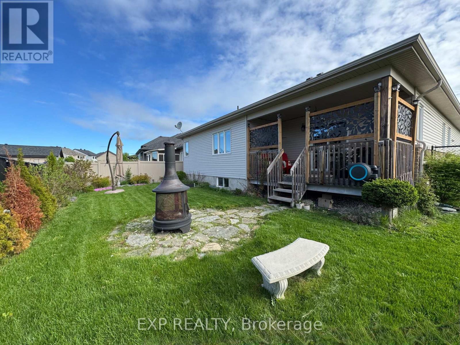 












369 ZIRCON STREET

,
Clarence-Rockland,




Ontario
K4K0H9

