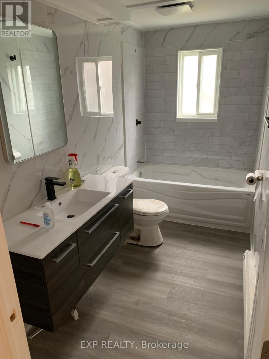 












460 REGENT STREET

,
Hawkesbury,




Ontario
K6A1G3

