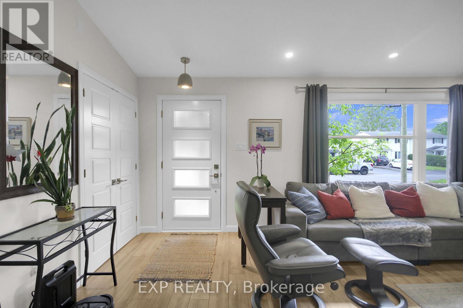 












1447 MAXIME STREET

,
Ottawa,




Ontario
K1B4E7

