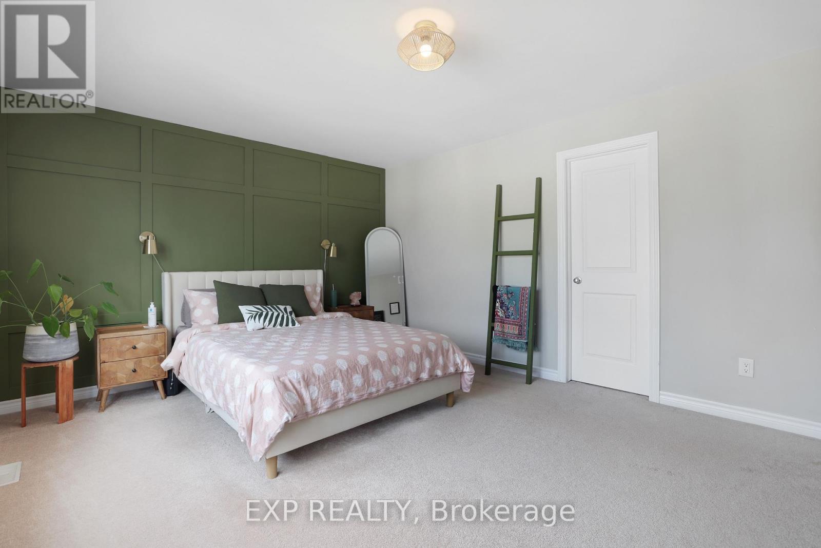 












111 WESTOVER CRESCENT

,
Ottawa,




Ontario
K2T0K6

