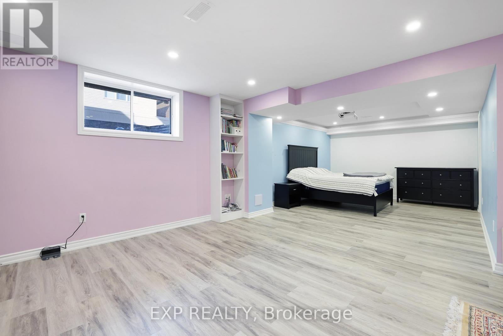 












111 WESTOVER CRESCENT

,
Ottawa,




Ontario
K2T0K6

