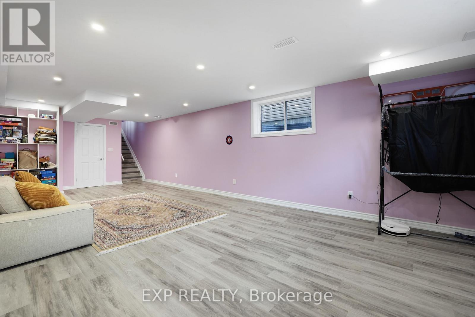 












111 WESTOVER CRESCENT

,
Ottawa,




Ontario
K2T0K6

