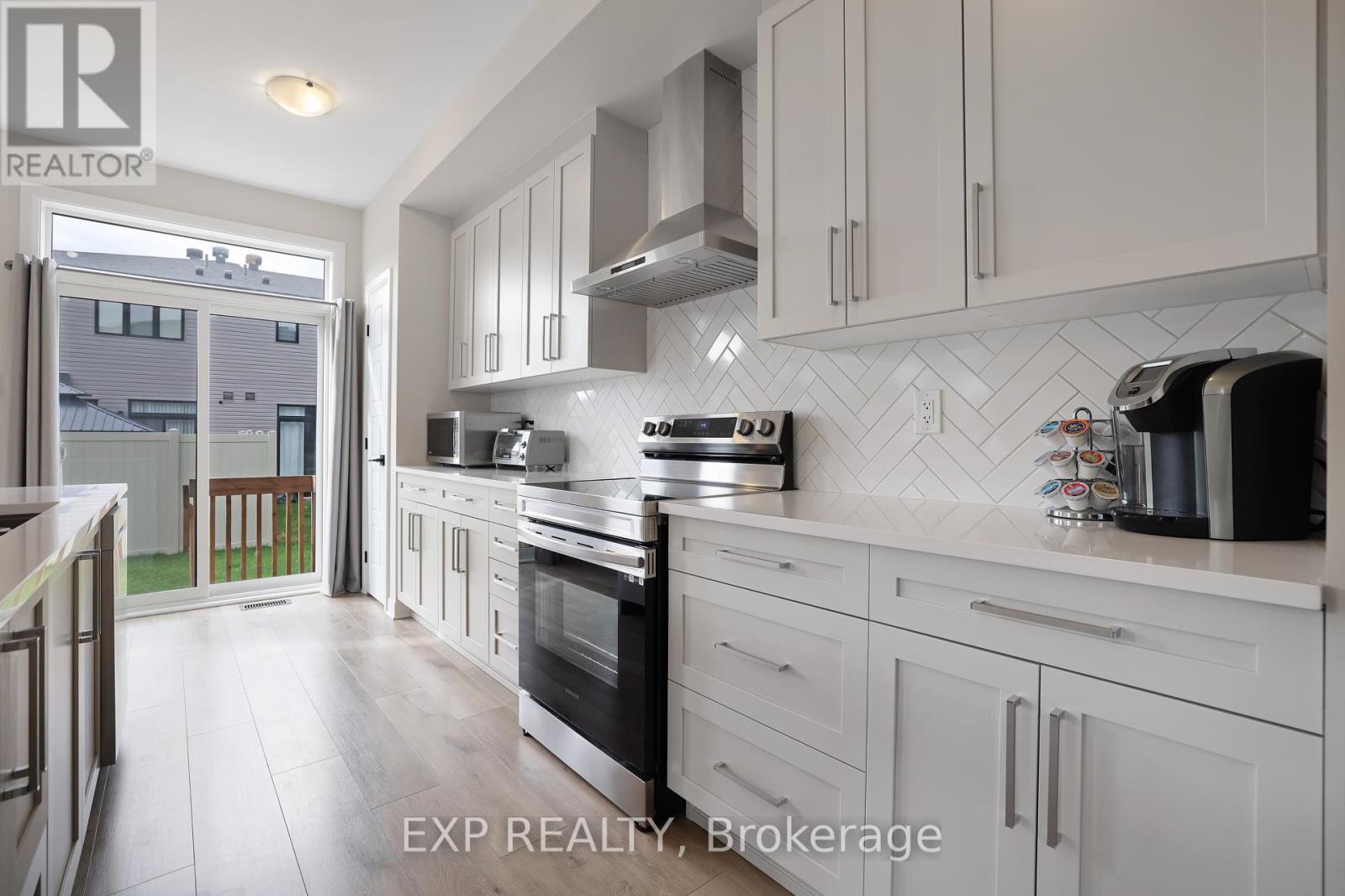 












1000 PARABOLICA WAY

,
Ottawa,




Ontario
K2T0P8

