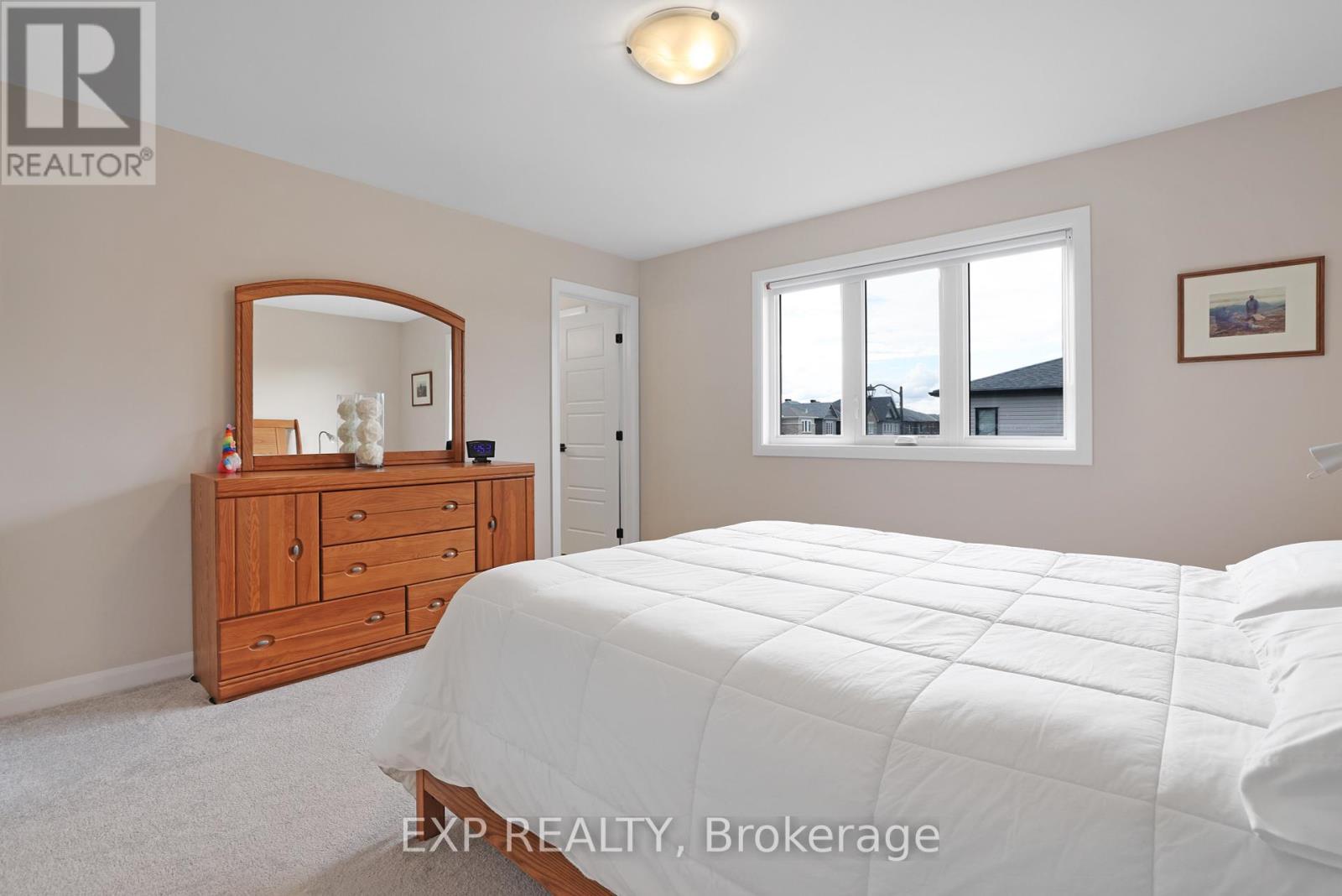 












1000 PARABOLICA WAY

,
Ottawa,




Ontario
K2T0P8


