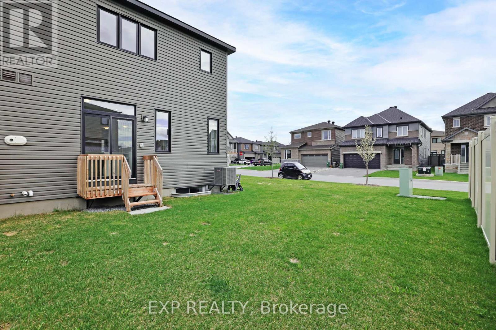 












1000 PARABOLICA WAY

,
Ottawa,




Ontario
K2T0P8

