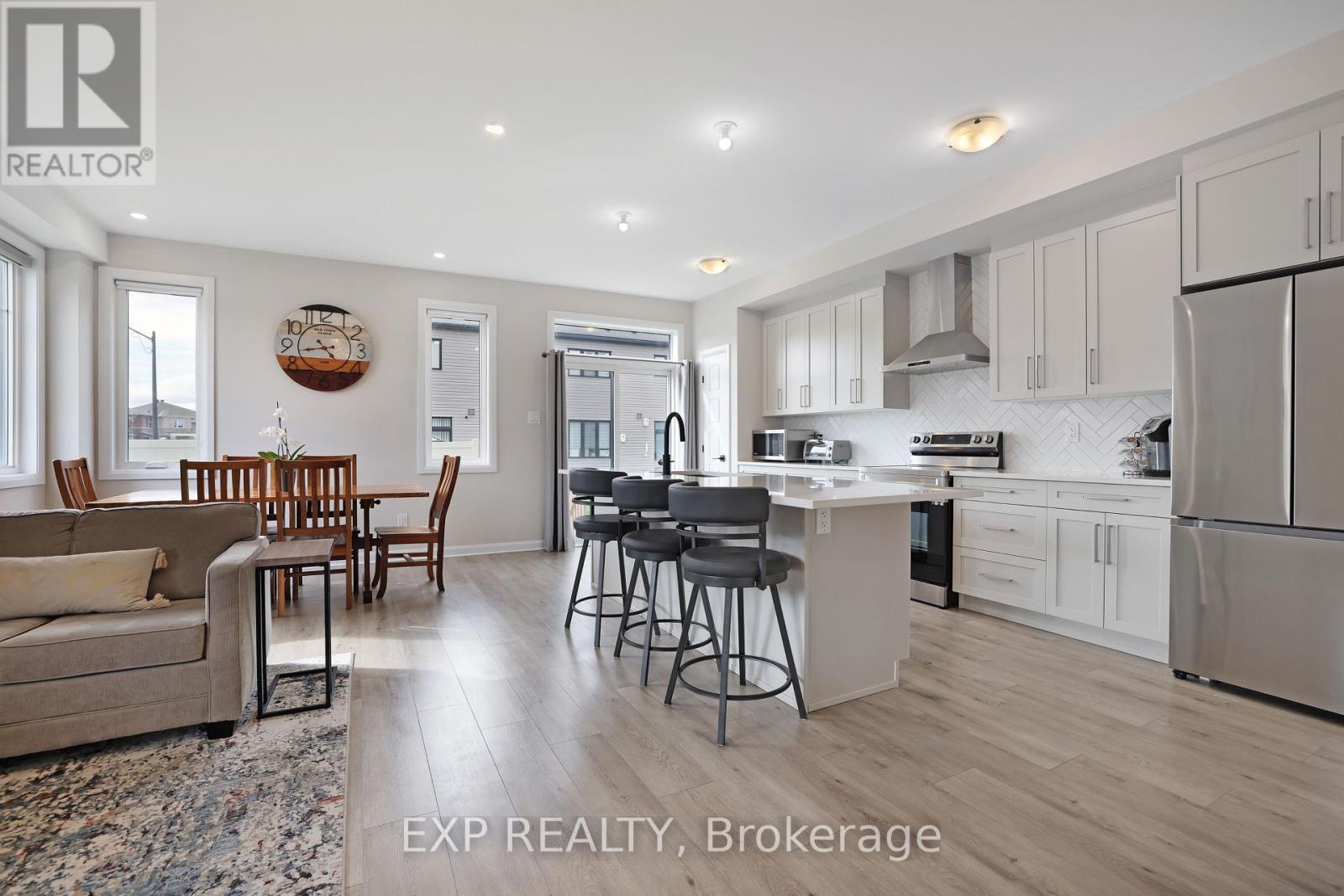 












1000 PARABOLICA WAY

,
Ottawa,




Ontario
K2T0P8

