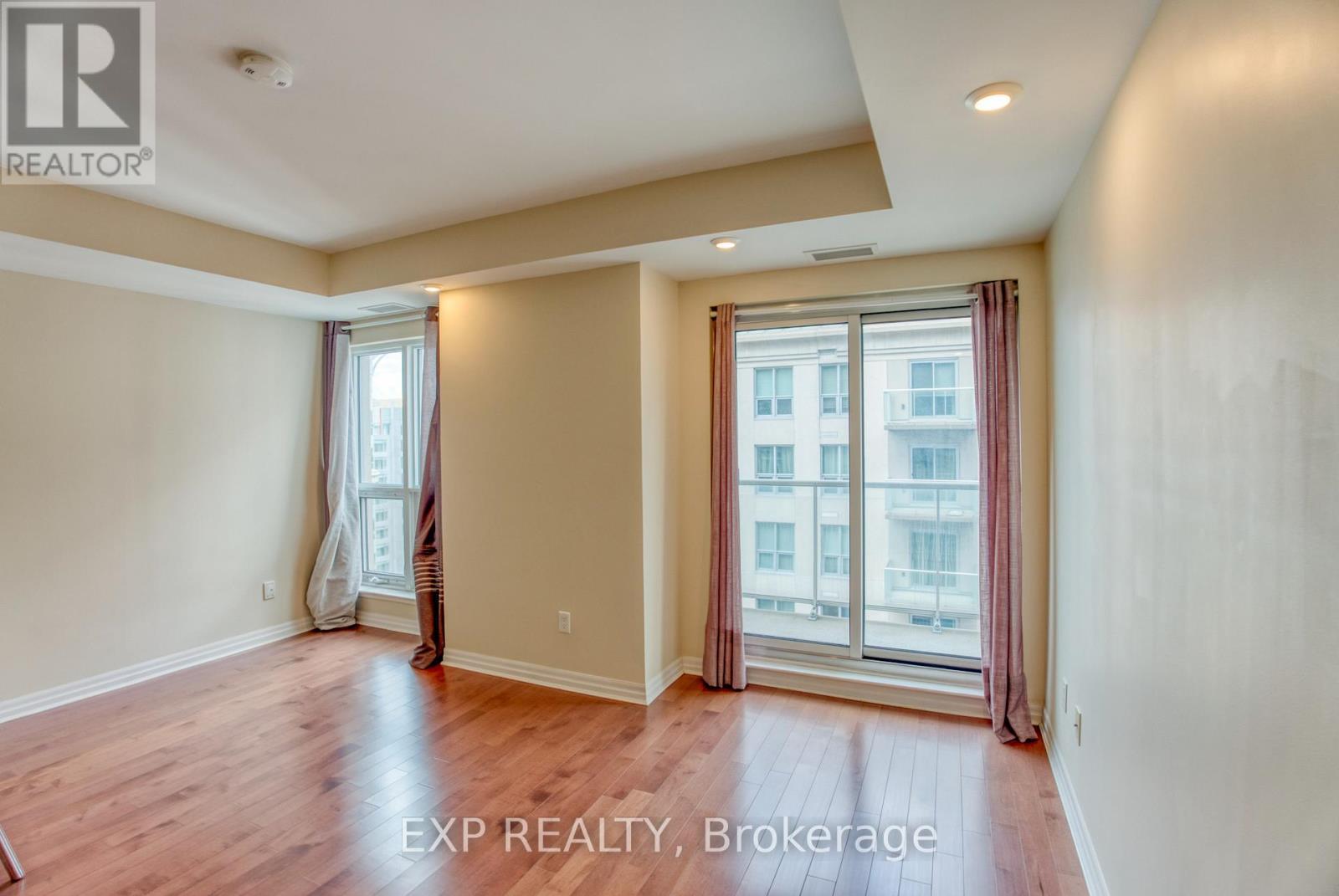 












2508 - 195 BESSERER STREET

,
Ottawa,




Ontario
K1N0B6

