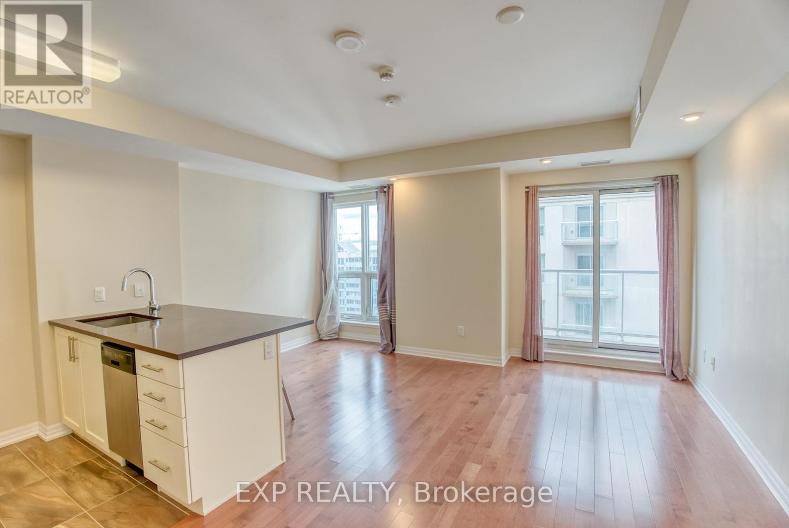 












2508 - 195 BESSERER STREET

,
Ottawa,




Ontario
K1N0B6

