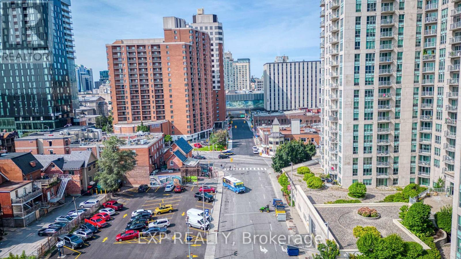 












2508 - 195 BESSERER STREET

,
Ottawa,




Ontario
K1N0B6

