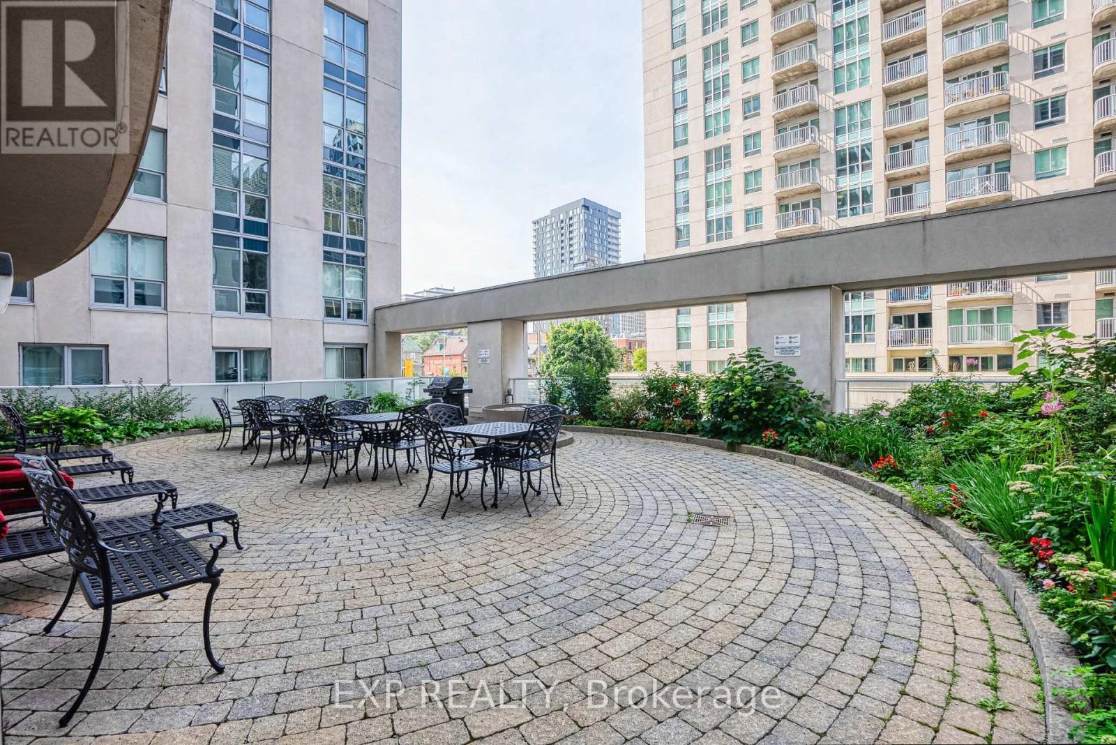 












2508 - 195 BESSERER STREET

,
Ottawa,




Ontario
K1N0B6

