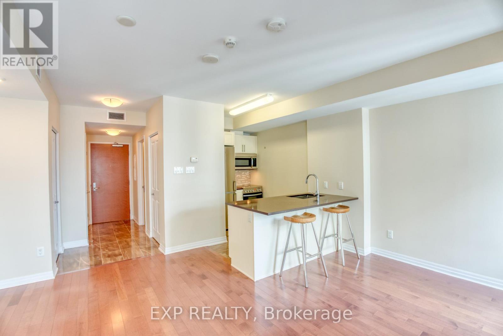 












2508 - 195 BESSERER STREET

,
Ottawa,




Ontario
K1N0B6

