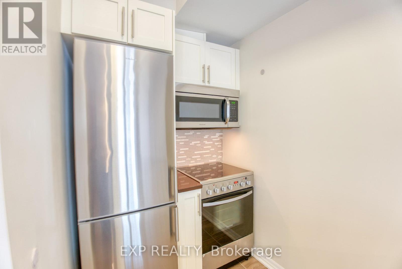 












2508 - 195 BESSERER STREET

,
Ottawa,




Ontario
K1N0B6

