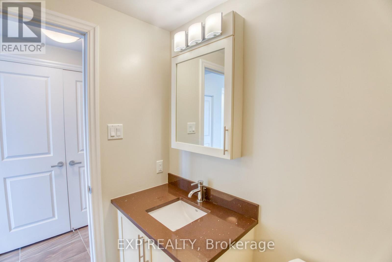 












2508 - 195 BESSERER STREET

,
Ottawa,




Ontario
K1N0B6

