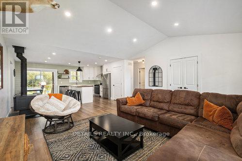 












317 COUNTY RD 18

,
North Grenville,




Ontario
K0G1T0

