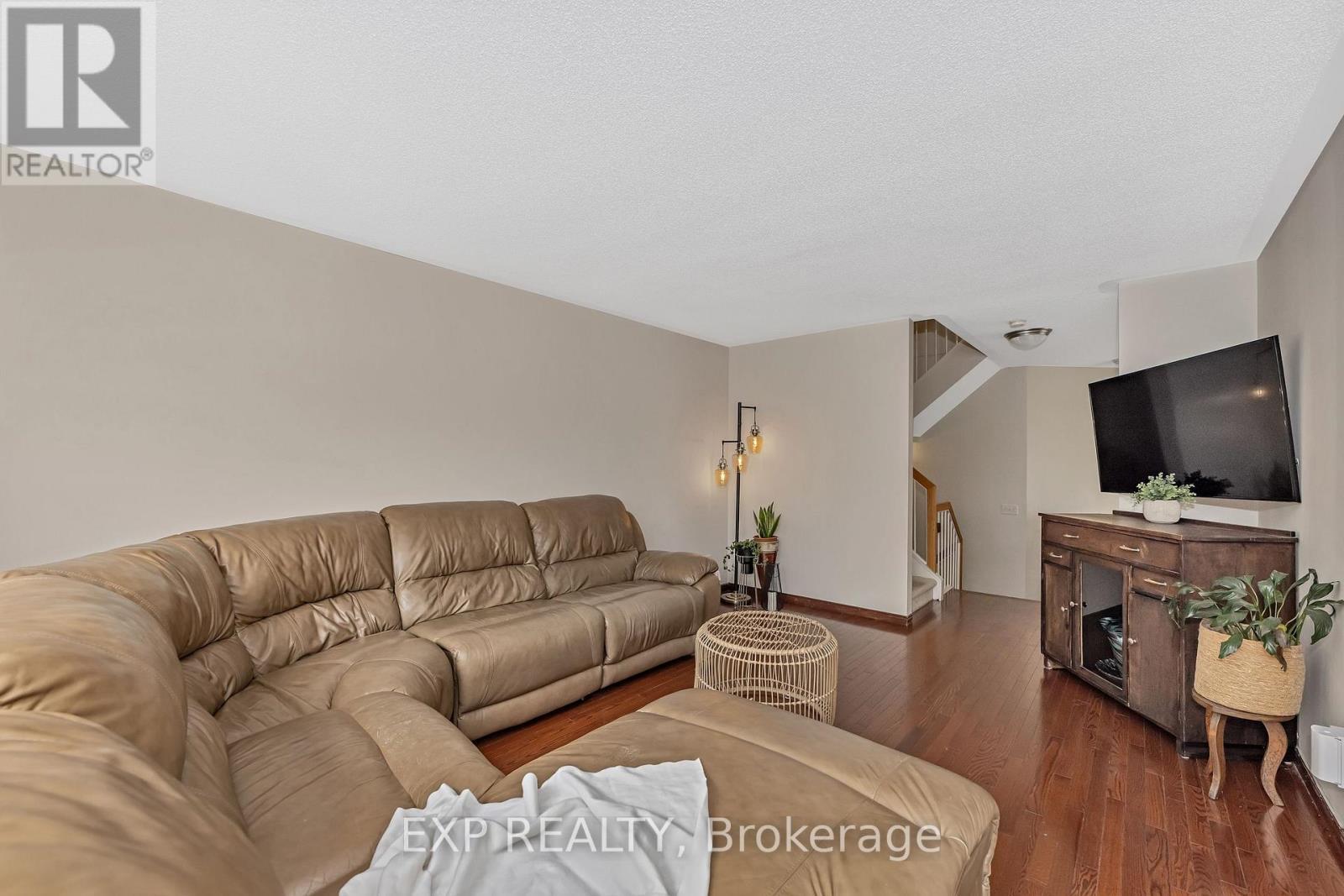 












6174 ARBOURWOOD DRIVE

,
Ottawa,




Ontario
K1C7L5

