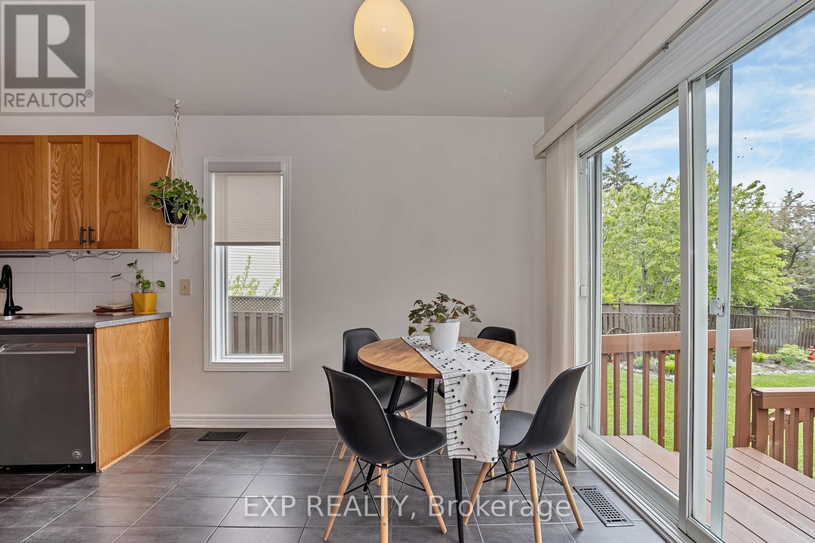 












6174 ARBOURWOOD DRIVE

,
Ottawa,




Ontario
K1C7L5

