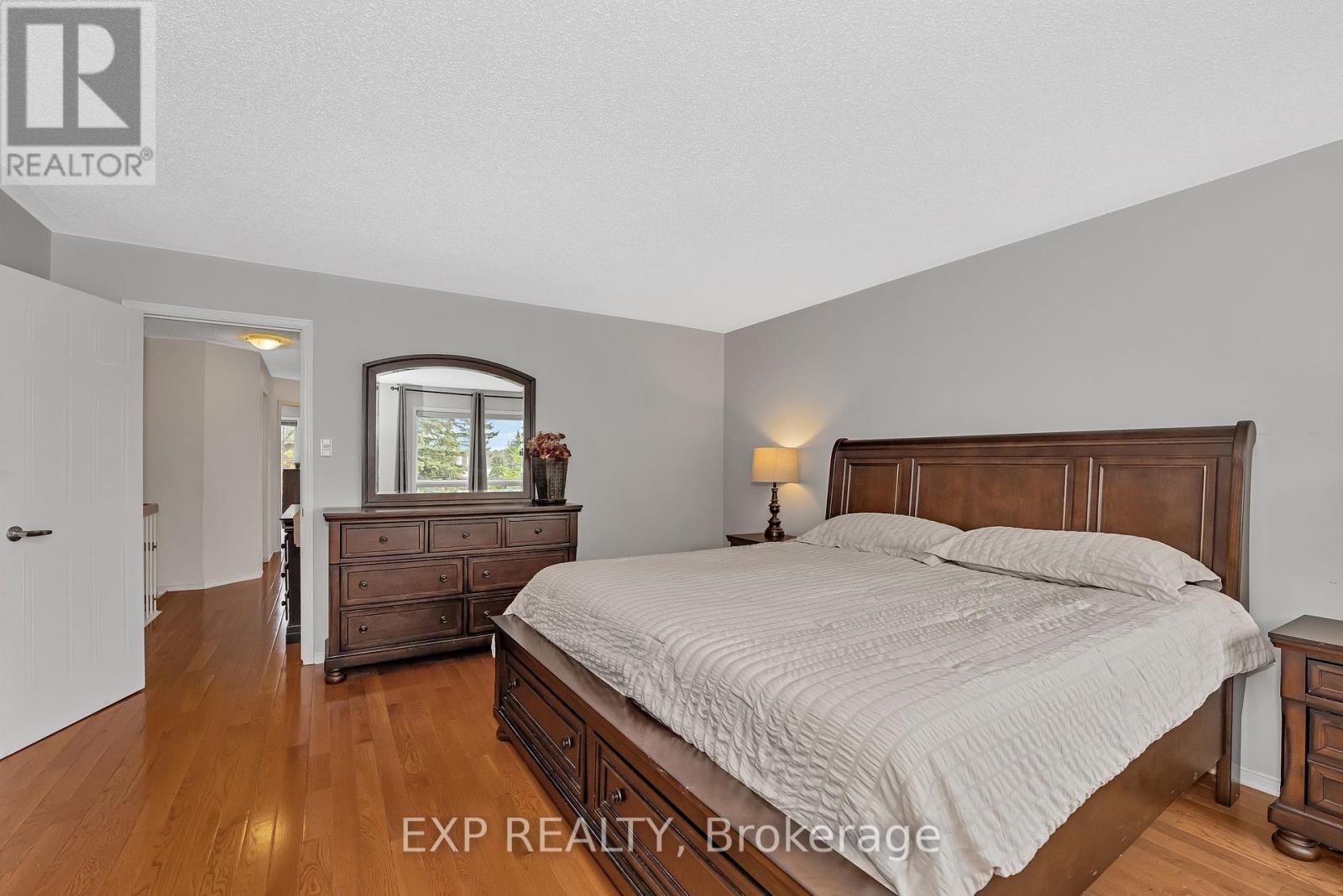 












6174 ARBOURWOOD DRIVE

,
Ottawa,




Ontario
K1C7L5

