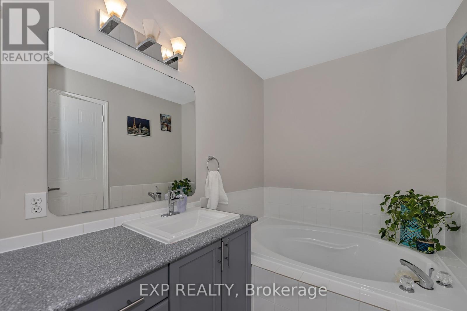 












6174 ARBOURWOOD DRIVE

,
Ottawa,




Ontario
K1C7L5

