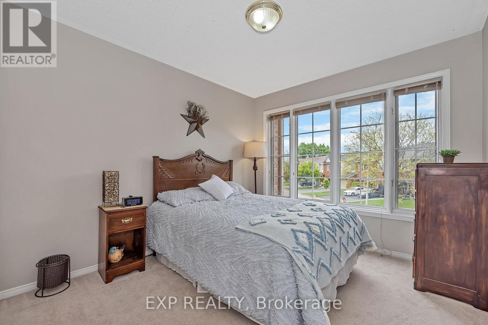 












6174 ARBOURWOOD DRIVE

,
Ottawa,




Ontario
K1C7L5

