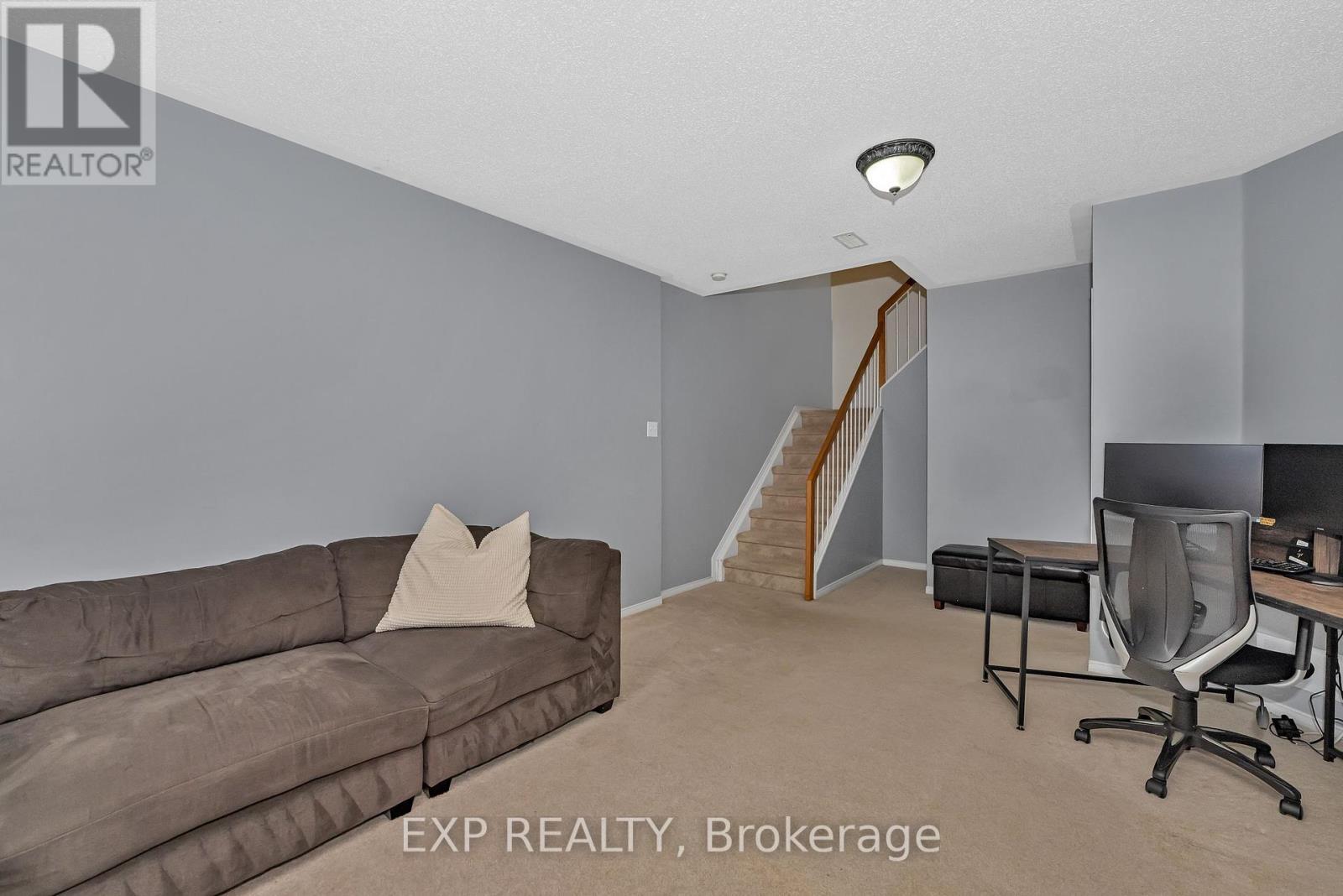 












6174 ARBOURWOOD DRIVE

,
Ottawa,




Ontario
K1C7L5

